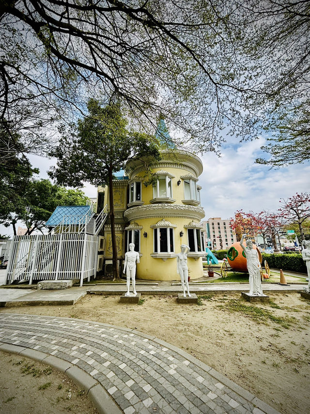 台南移民署與烏橋公園：穿越童趣與浪漫的奇妙旅程
