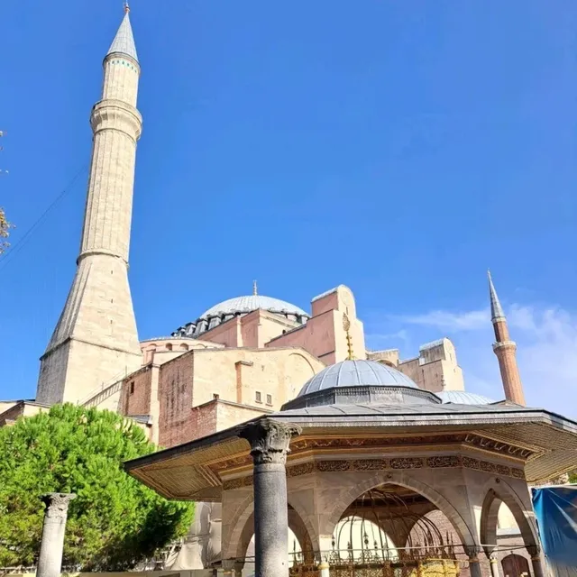 土耳其伊斯坦堡🇹🇷最著名地標：聖索菲亞大教堂