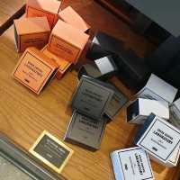 Flagship store