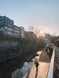 One find day at Cheonggyecheon Stream in Seoul 🇰🇷