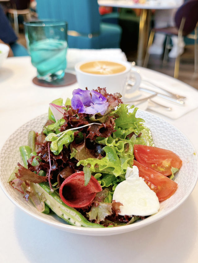 銀座LV旗艦店LE CAFE V