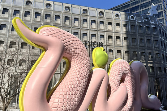 韓国🇰🇷聖水】ここだけの巨大モニュメントが楽しめる | Trip.com ソウル