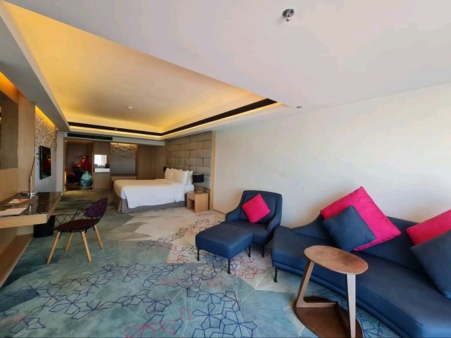 "Luxury with a Local Touch – A Perfect Stay at Le Méridien Kota Kinabalu!"