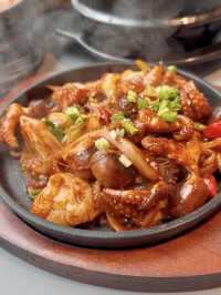 Fountain Views & Korean Soul Food — A Laidback Escape at Pocha! Suntec