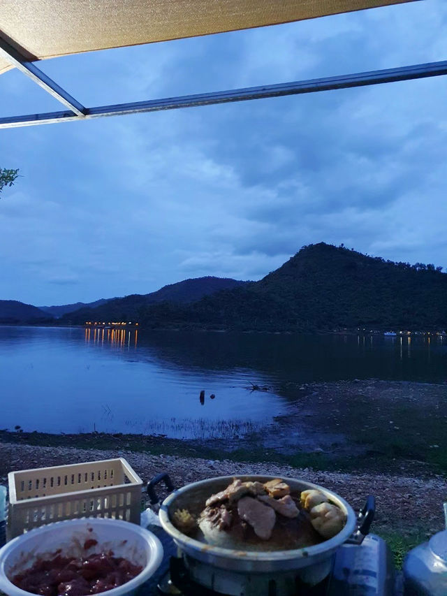 นอนโดมริมน้ำใกล้เขา ใกล้ชิดธรรมชาติที่ลำตะเพิน 