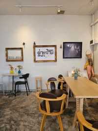 Flowers in the Window cafe | ลาดพร้าว