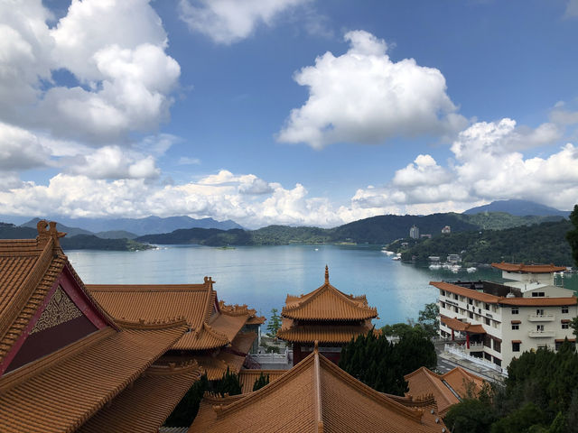 日月潭文武廟｜湖光山色中的莊嚴殿宇，融合文武信仰的地標 