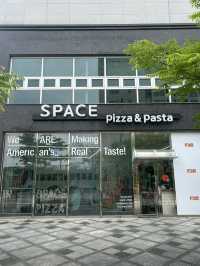 감성 인테리어에 피자까지 완벽한 스페이스 피자👽🚀🍕