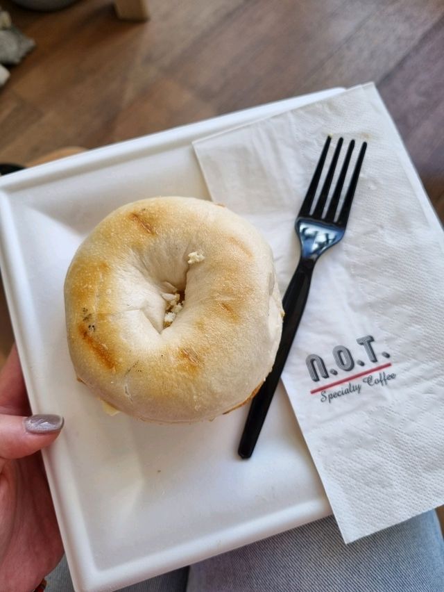 ☕️홍콩 코즈웨이베이 한복판, 채광 맛집 카페 N.O.T