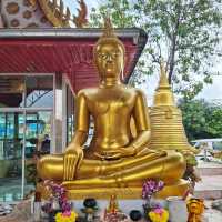 ไหว้พระแล้วชมอุโบสถศิลปะสมัยอยุธยา