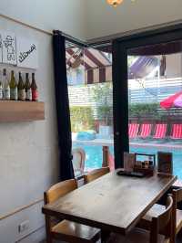 曼谷｜復古控必收藏！Josh Hotel 大廳 3 大亮點：美式懷舊復刻場景，彷彿走進電影裡📽️