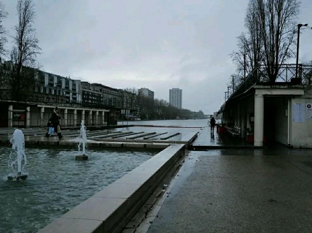 Canal Saint-Martin – Parisian Charm by the Water
