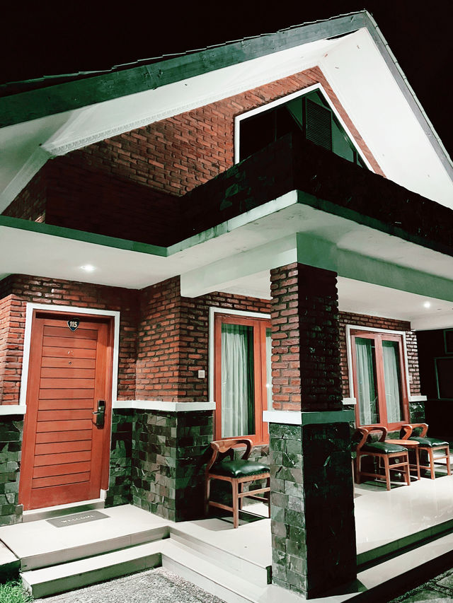 “Tranquil Khas Parapat: Serenity by the Lake”