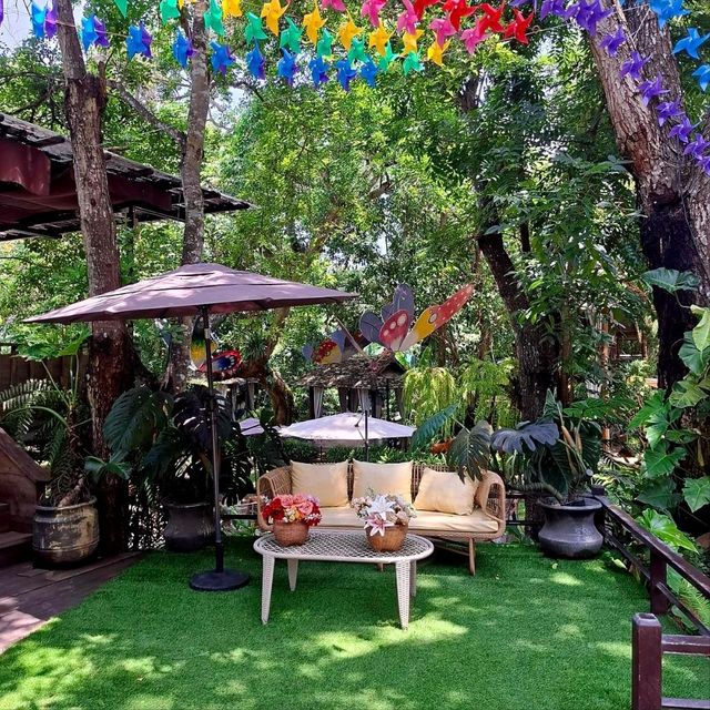 คาเฟ่ที่ใกล้ชิดธรรมชาติ สวยๆ - เป้อหละเหม้อ แม่ริม