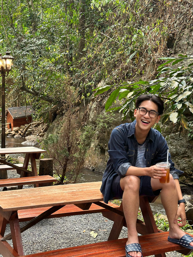 A Day Trip from Chiang Mai: Mae Kampong 