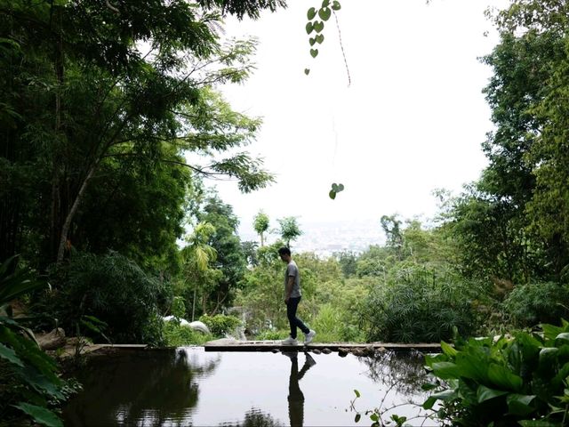 วัดผาลาด วัดสงบระหว่างทางขึ้นดอยสุเทพ