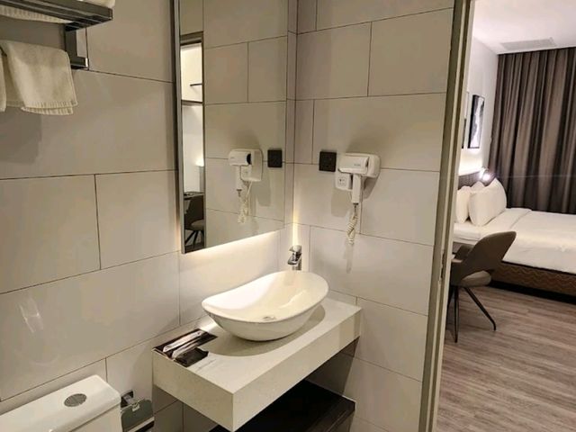 “Regatta Suites Kuching – Affordable Comfort Near the Heart of the City”