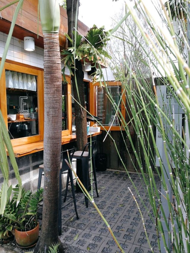 ☕ : EATER คาเฟ่ปากเกร็ด นนทบุรี 