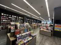 📚 BookXcess @ Gurney Paragon – Malaysia’s Most Scenic Bookstore