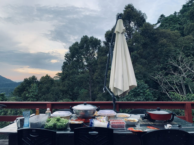 🌫️ Mendung Escape：在霧海裡慢慢醒來的那一天