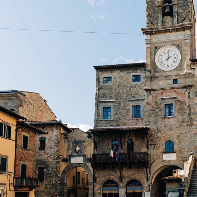 Central Italy's Hidden Gem: Cortona, Tuscany! 🇮🇹 hilltop town in Tuscany, Italy.