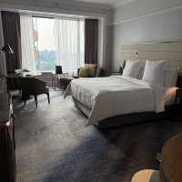🇸🇬🏨 Four Seasons Hotel Singapore: A Blend of Classic Elegance & Prime Location