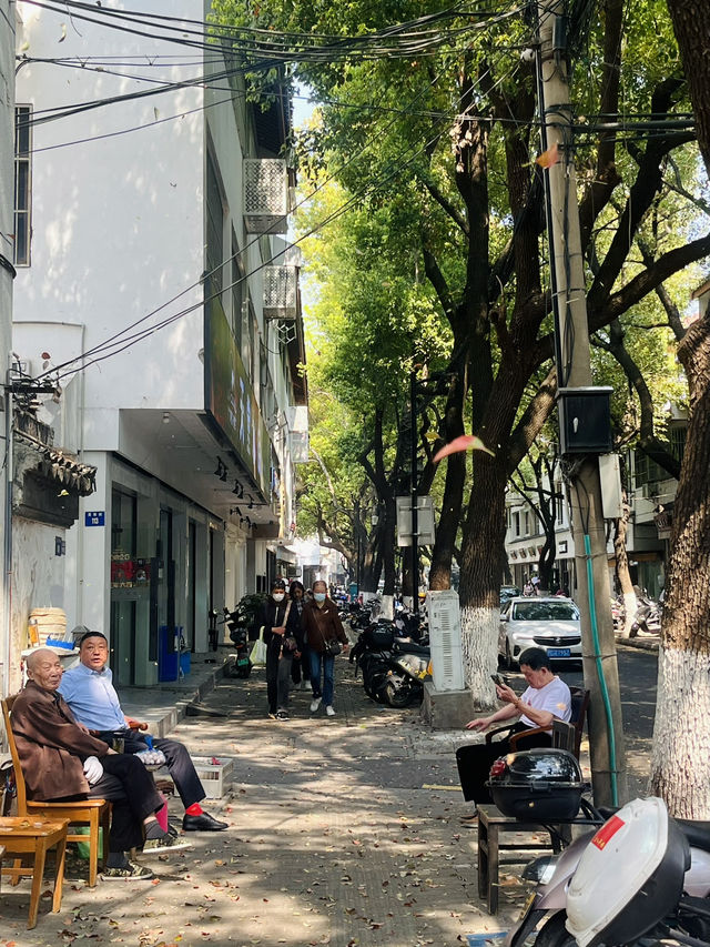 Tô Châu - sắc màu trắng, xám