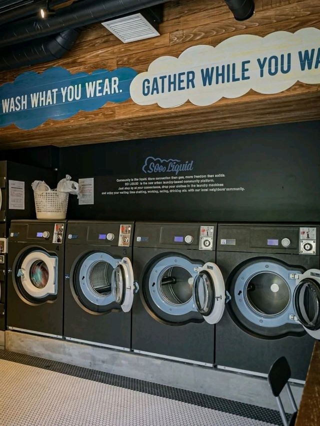 Laundry & Cafe Tokyo