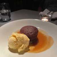 ร้าน "EAT ME" Restaurant บางรัก