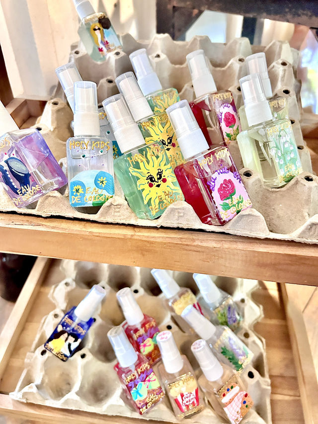 🌳ตลาดฉำฉา – ตลาดนัดสายคราฟต์กลางเชียงใหม่
