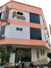 🌟 “A Budget Stopover Near KLIA”
