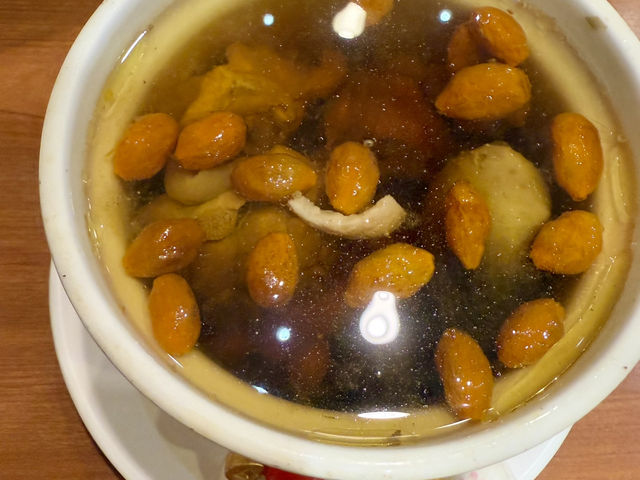 漢神百貨旁巷內最夯的（龍袍湯包）非吃不可的美食