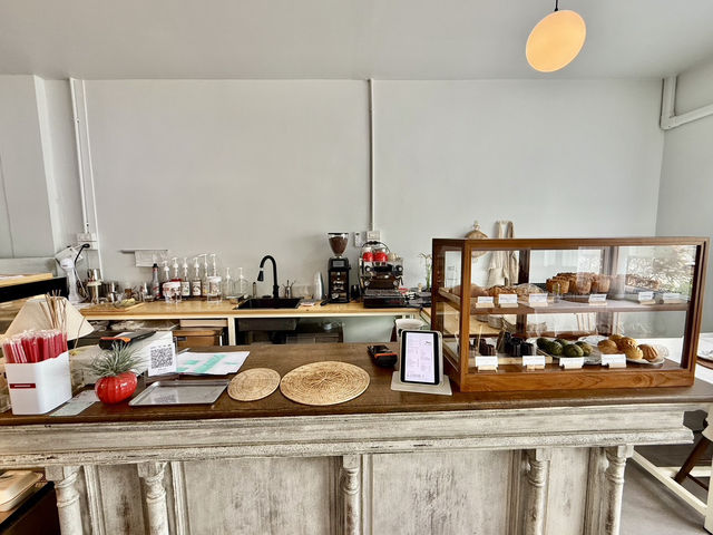 Unknownbake Cafe