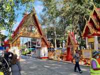 Temple beside the floating Market