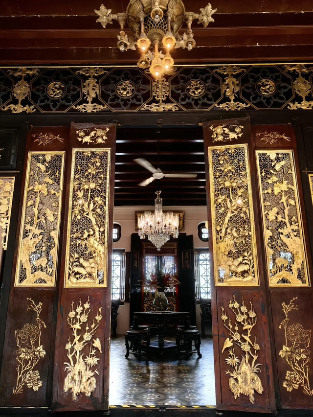 A Glimpse into Peranakan Grandeur – My Visit to Pinang Peranakan Mansion