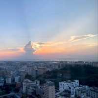 直擊高空商旅的東方魔幻👇 深圳寶安酒店