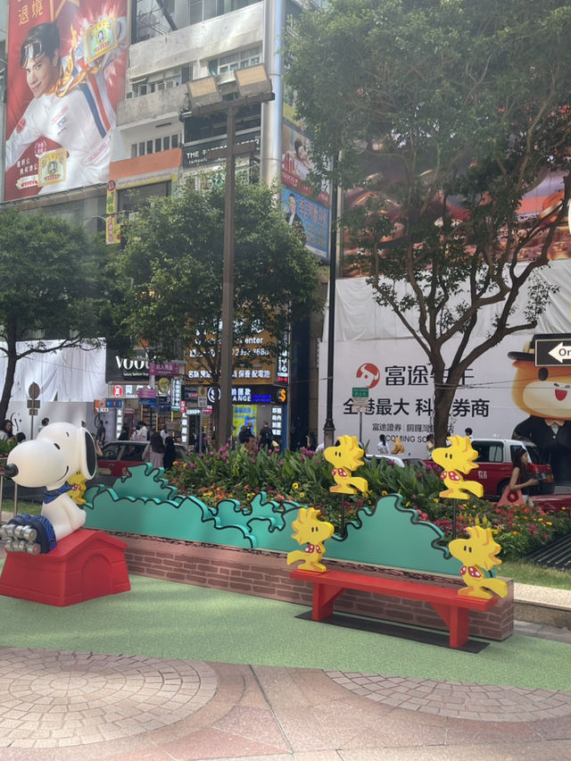 時代廣場場花生漫畫75周年期間限定活動