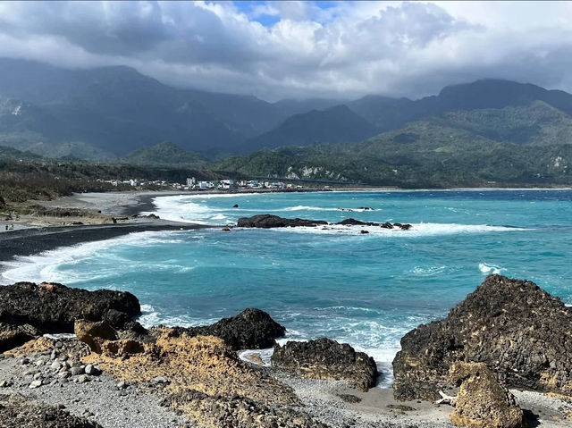 🌊 Walking Above the Waves at Sanxiantai (三仙台)