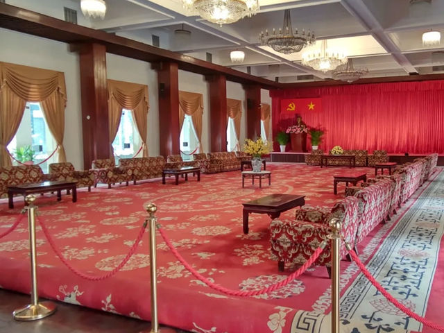 🇻🇳ホーチミンの歴史を感じる場所「統一会堂」でタイムスリップ体験