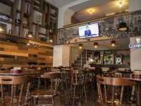 Boulevard Pub