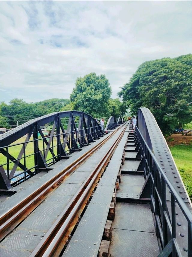 สะพานข้ามแม่น้ำแคว ประวัติศาสตร์ยาวนานสมัยสงคราม