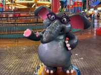 🎡 Skytropolis Indoor Theme Park: All-Weather Fun in the Clouds