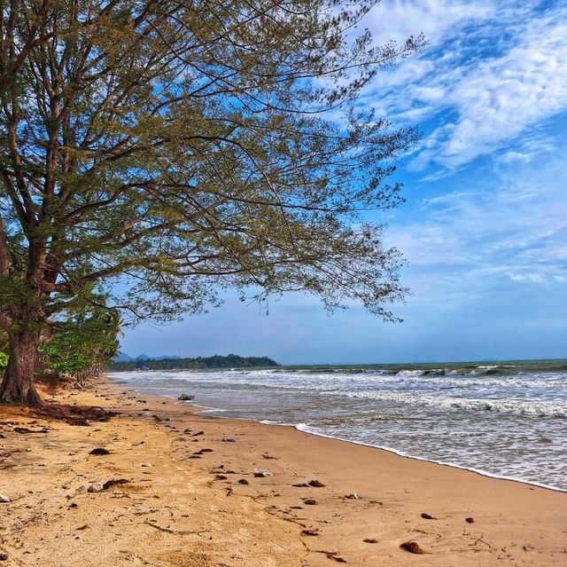 ใช้ชีวิตชิล ๆ ที่หาดทุ่งวัวแล่น