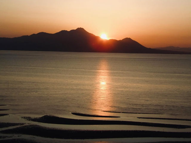 【御輿来海岸】干潟に映る空が絶景すぎる…熊本の隠れた感動スポット🌅