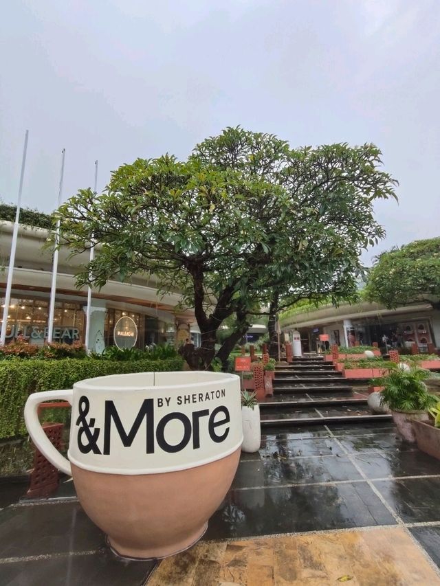🛍️ Luxury Meets Leisure: A Walk Through Beachwalk Mall, Kuta