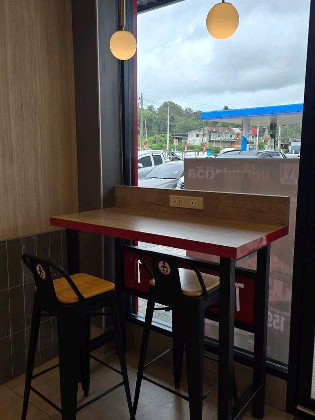 รีวิวร้านไก่ทอด KFC สาขา ปตท.ภูเรือ จ.เลย