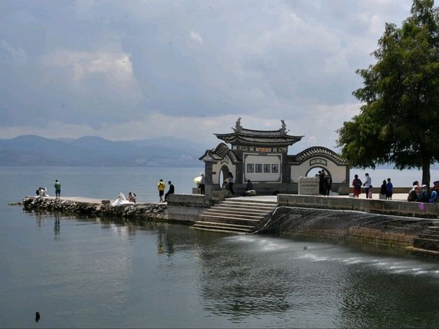  “Erhai & Napa: The Soulful Lakes of Yunnan’s Highlands”