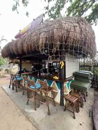 Halehala…จิบเบียร์เย็นๆ ริมหาดเจ้าหลาว 🌊🍻