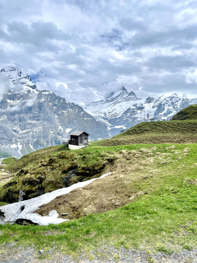 “Just me, the mountains, and a thousand thoughts.”