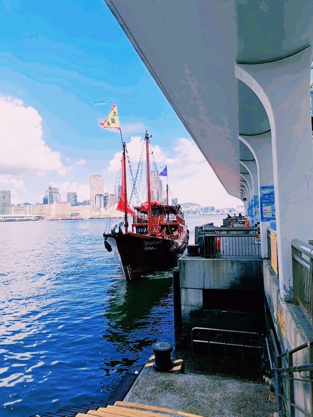 香港遊：中環碼頭
